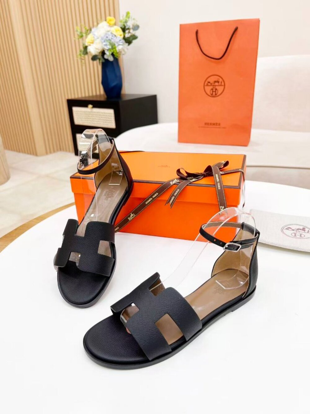 Classic Hermes Shoes: A Stylish and Versatile Choice for Elegance